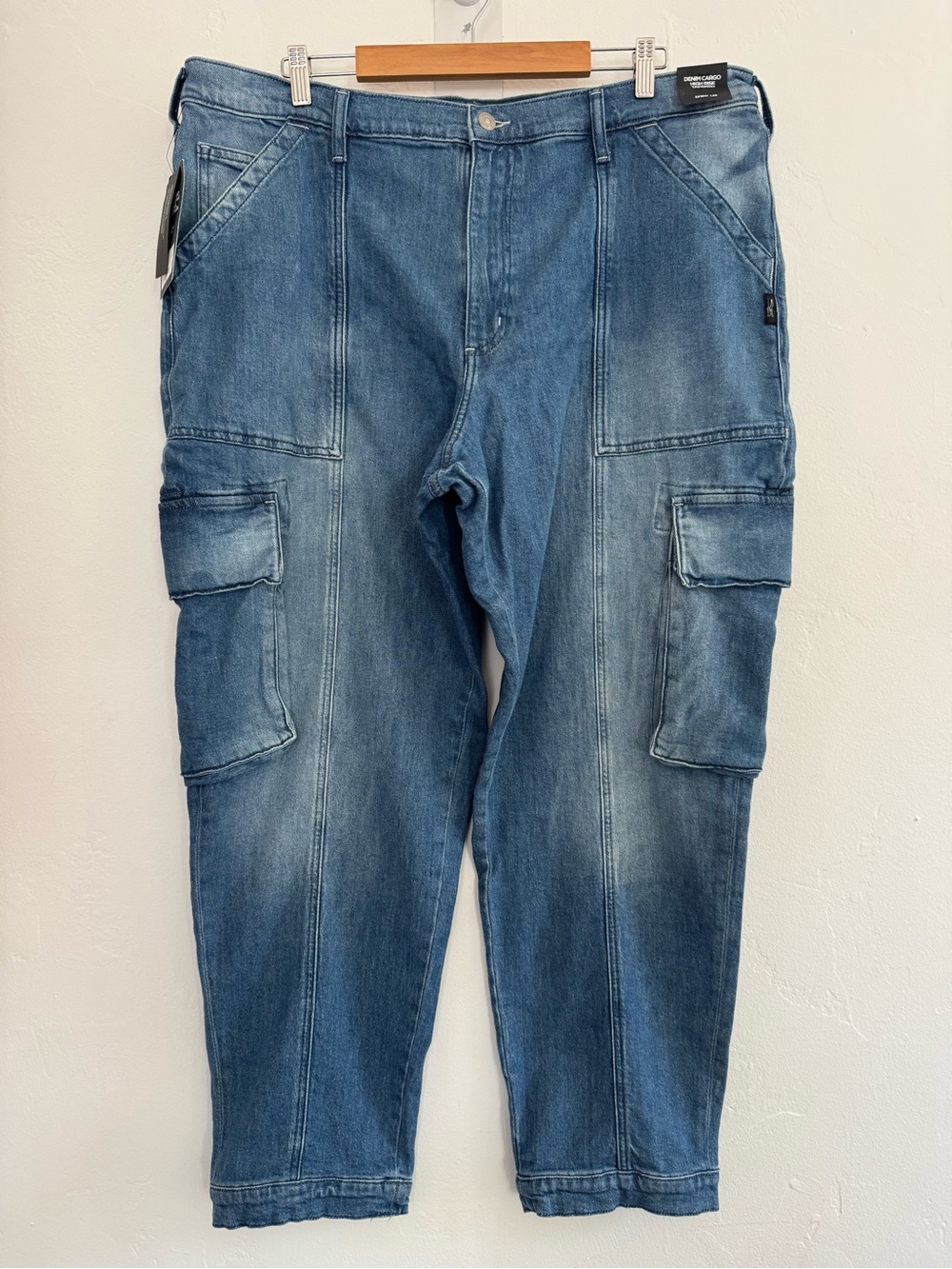 NWT Silver Jeans Co Denim Cargo Jeans Relaxed Fit Cropped Utility Indigo Blue - Picture 2 of 8